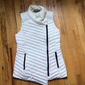 ATHLETA DOWN/FEATHER FILLED VEST LADIES SZ MED WINTER WEAR PREPPY